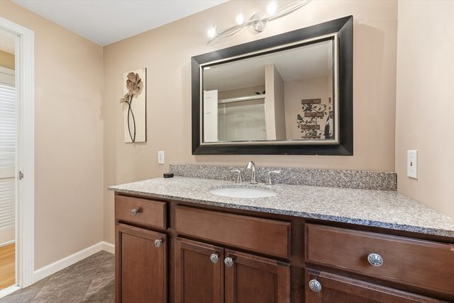 29 Shady Side Dr, Longmeadow, MA 01106