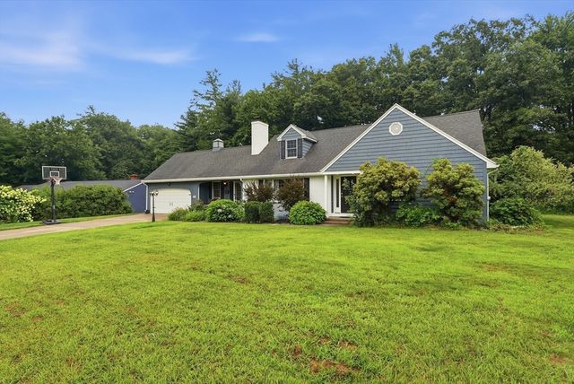 29 Shady Side Dr, Longmeadow, MA 01106