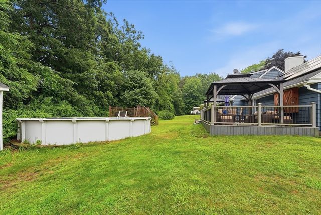 29 Shady Side Dr, Longmeadow, MA 01106