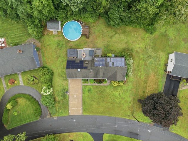 29 Shady Side Dr, Longmeadow, MA 01106