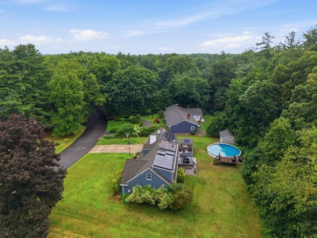29 Shady Side Dr, Longmeadow, MA 01106