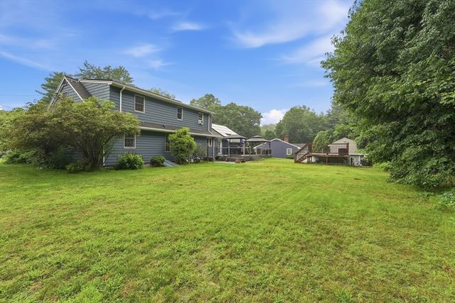 29 Shady Side Dr, Longmeadow, MA 01106