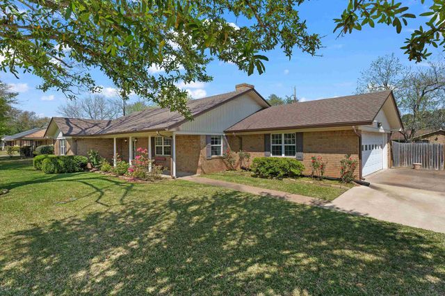 1207 S Evenside, Henderson, TX 75652