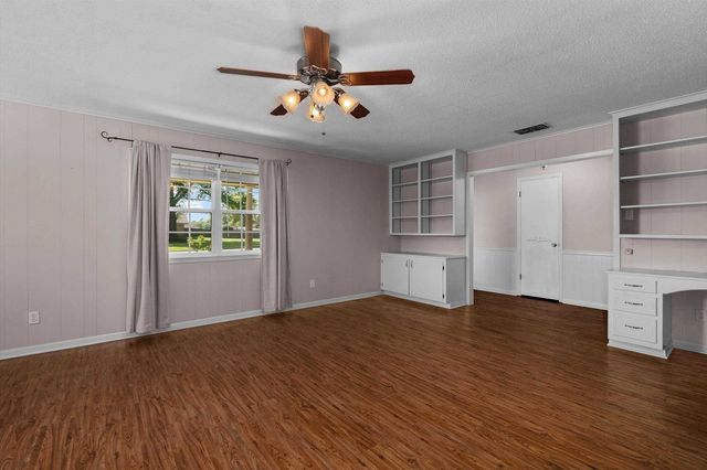 1207 S Evenside, Henderson, TX 75652