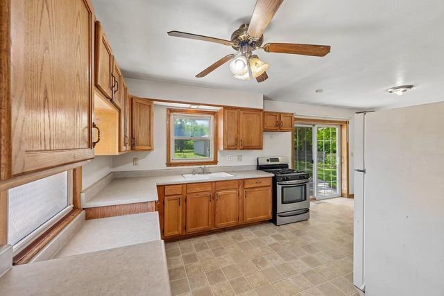 531 11th PLACE, Kenosha, WI 53140