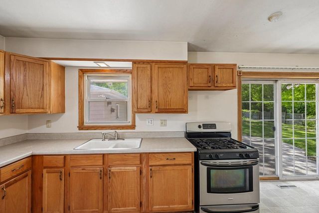 531 11th PLACE, Kenosha, WI 53140