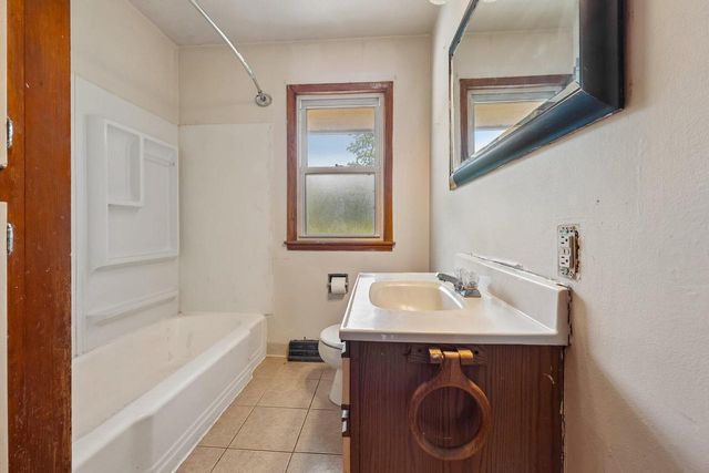531 11th PLACE, Kenosha, WI 53140