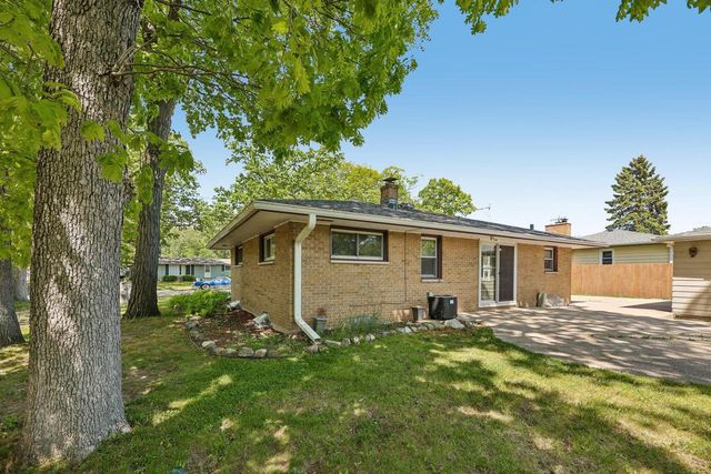 531 11th PLACE, Kenosha, WI 53140