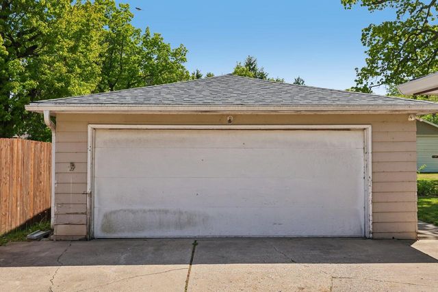 531 11th PLACE, Kenosha, WI 53140