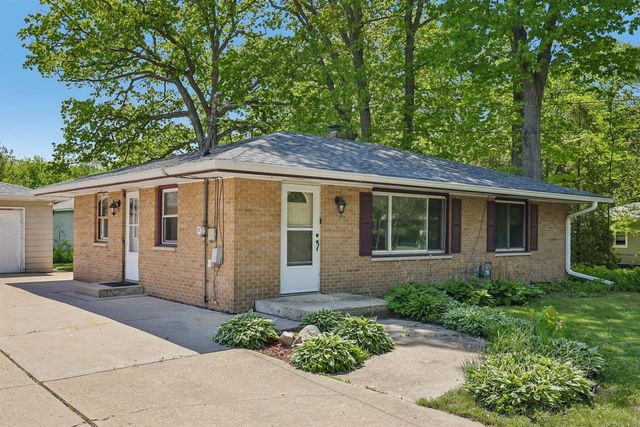 531 11th PLACE, Kenosha, WI 53140