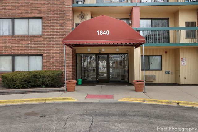 1840 Huntington Boulevard 415, Hoffman Estates, IL 60194