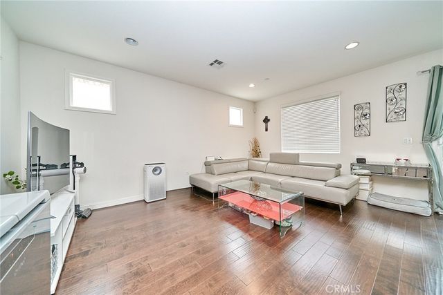 21125 Ingomar Court, Canoga Park, CA 91304