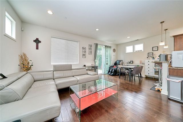 21125 Ingomar Court, Canoga Park, CA 91304