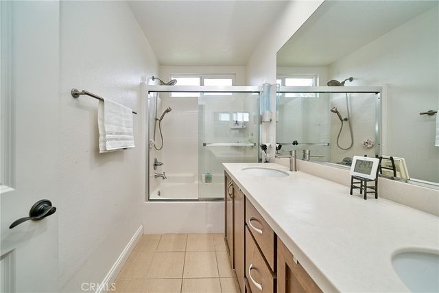 21125 Ingomar Court, Canoga Park, CA 91304