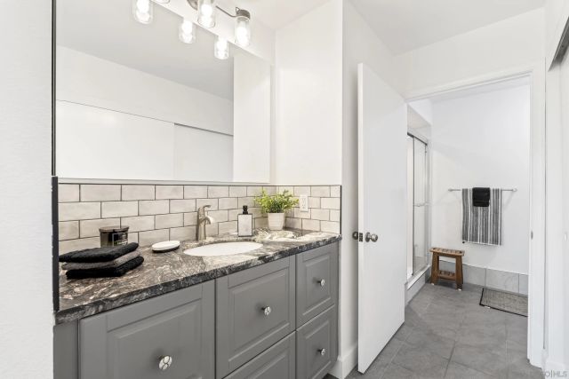 6567 Caminito Catalan, La Jolla, CA 92037