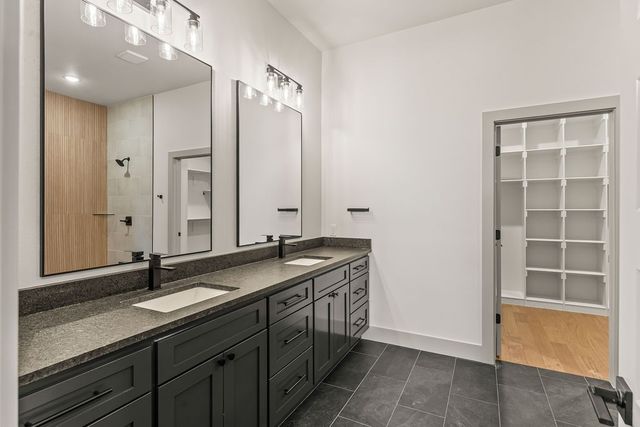 13 Horncastle Drive, Bella Vista, AR 72714