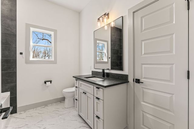 13 Horncastle Drive, Bella Vista, AR 72714