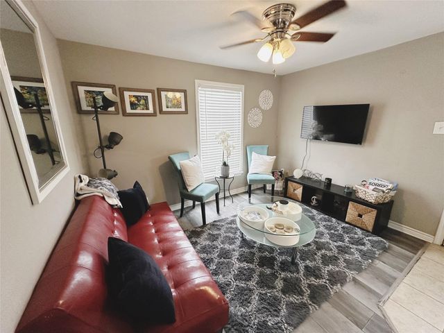 5605 Robertson Street, Houston, TX 77009