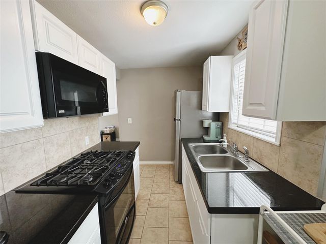 5605 Robertson Street, Houston, TX 77009