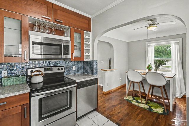 1805 W Saginaw Street, Lansing, MI 48915