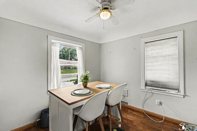 1805 W Saginaw Street, Lansing, MI 48915