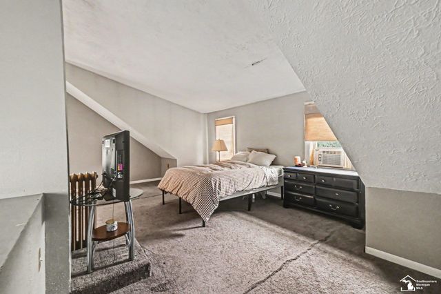 1805 W Saginaw Street, Lansing, MI 48915