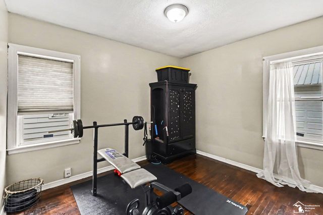 1805 W Saginaw Street, Lansing, MI 48915