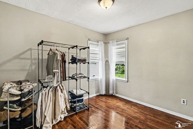 1805 W Saginaw Street, Lansing, MI 48915