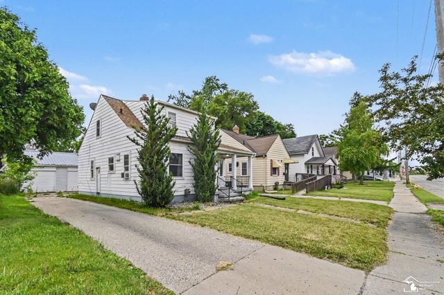 1805 W Saginaw Street, Lansing, MI 48915