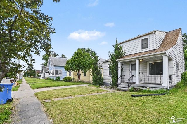 1805 W Saginaw Street, Lansing, MI 48915
