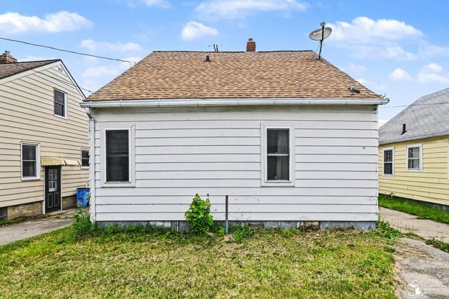 1805 W Saginaw Street, Lansing, MI 48915