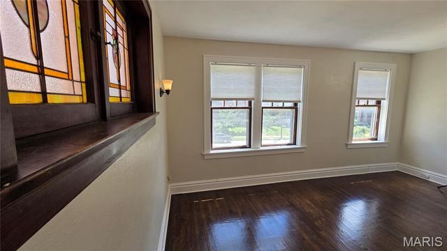 2633 Russell Boulevard, St Louis, MO 63104