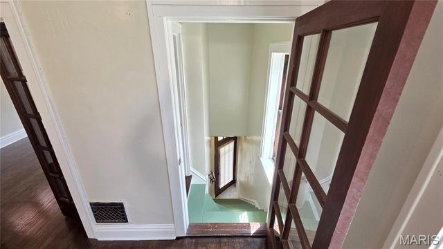 2633 Russell Boulevard, St Louis, MO 63104