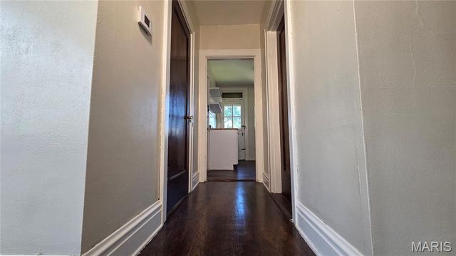 2633 Russell Boulevard, St Louis, MO 63104