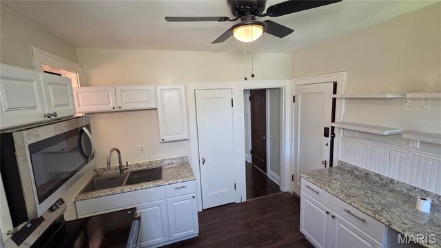 2633 Russell Boulevard, St Louis, MO 63104