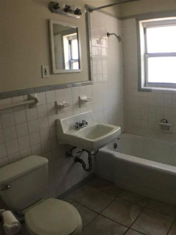 917 Keith LN B, Austin, TX 78705