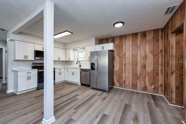 917 18TH STREET SW, Largo, FL 33770