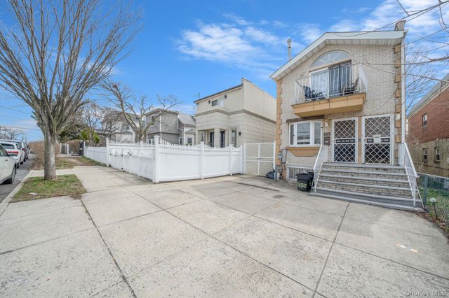 2858 Sampson Avenue, Bronx, NY 10465