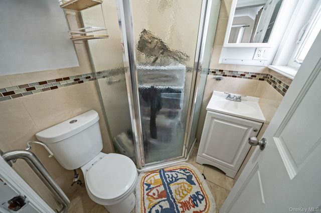 2858 Sampson Avenue, Bronx, NY 10465