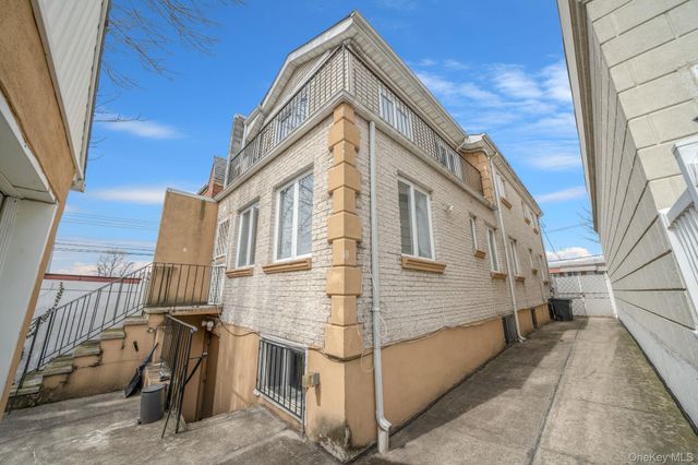 2858 Sampson Avenue, Bronx, NY 10465