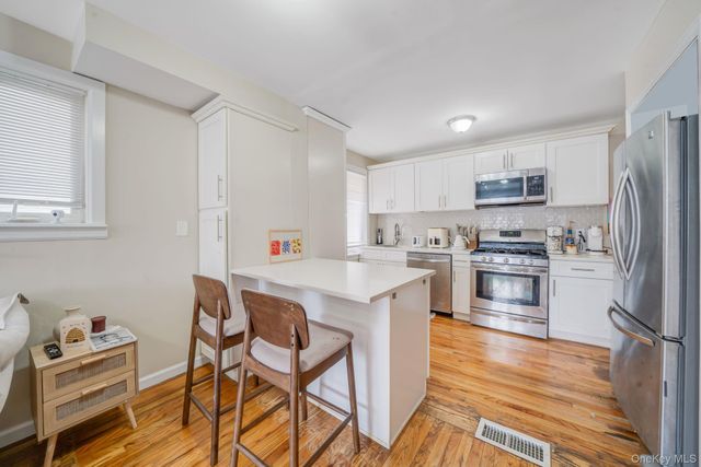 2858 Sampson Avenue, Bronx, NY 10465