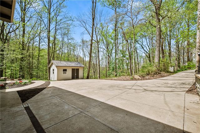 145 McClain Rd, Chippewa Twp, PA 15010