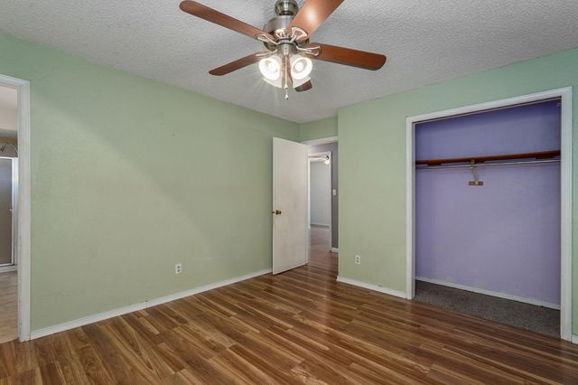 1956 E Greenview Street, Springfield, MO 65803