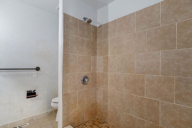 1956 E Greenview Street, Springfield, MO 65803