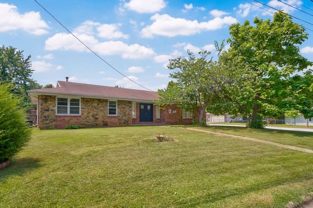 1956 E Greenview Street, Springfield, MO 65803