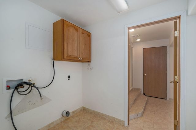 1956 E Greenview Street, Springfield, MO 65803