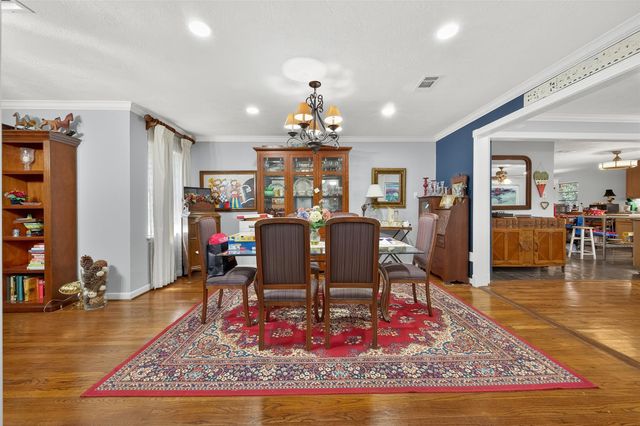 5326 Redstart Street, Houston, TX 77096