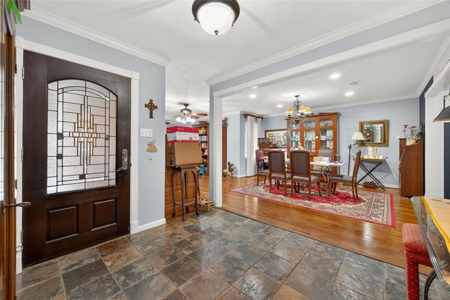 5326 Redstart Street, Houston, TX 77096