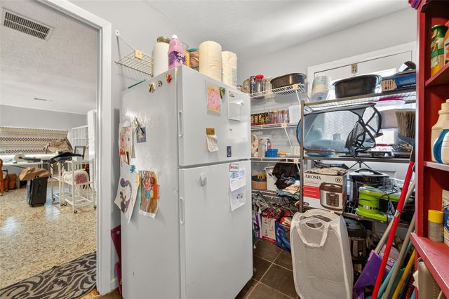 5326 Redstart Street, Houston, TX 77096