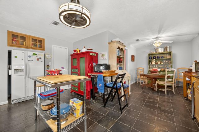 5326 Redstart Street, Houston, TX 77096